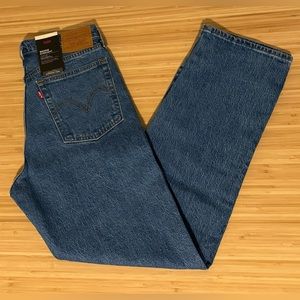 LEVI’S WEDGIE STRAIGHT FIT WOMEN’S JEANS